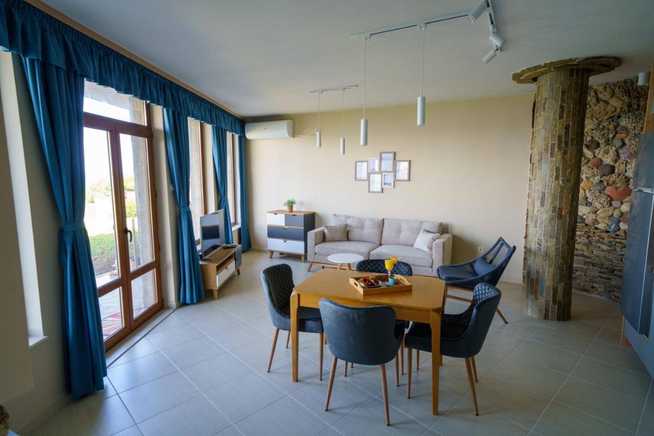 Dolphin Bay Boutique Complex Sozopol Hotel Exterior photo