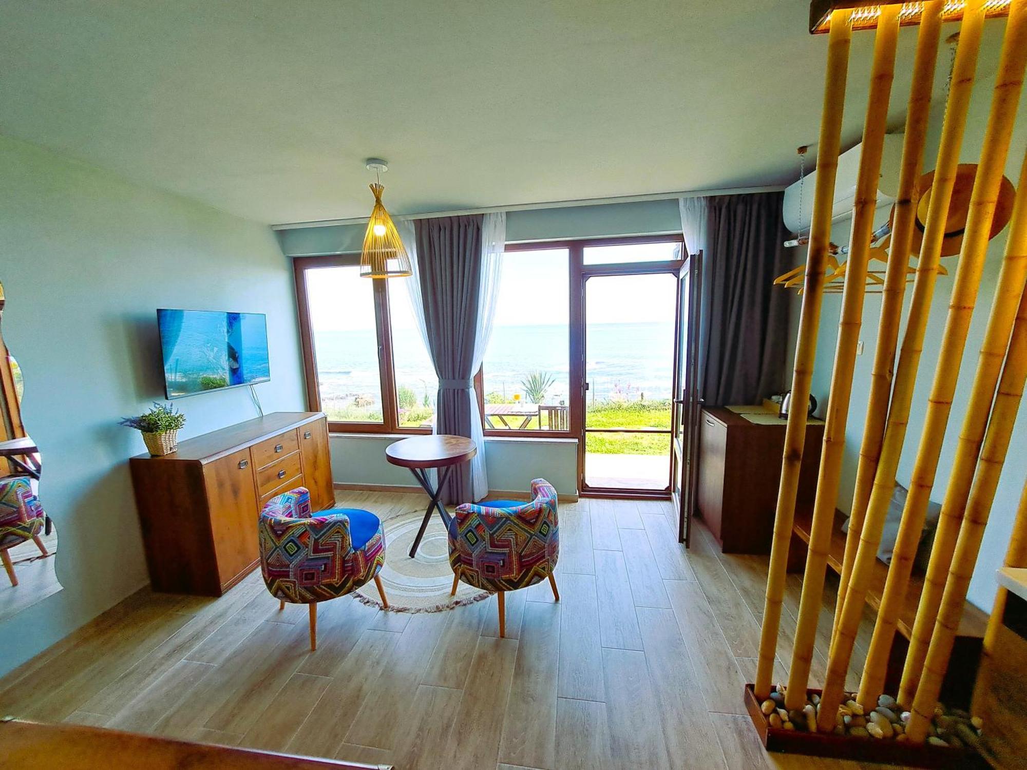Dolphin Bay Boutique Complex Sozopol Hotel Room photo