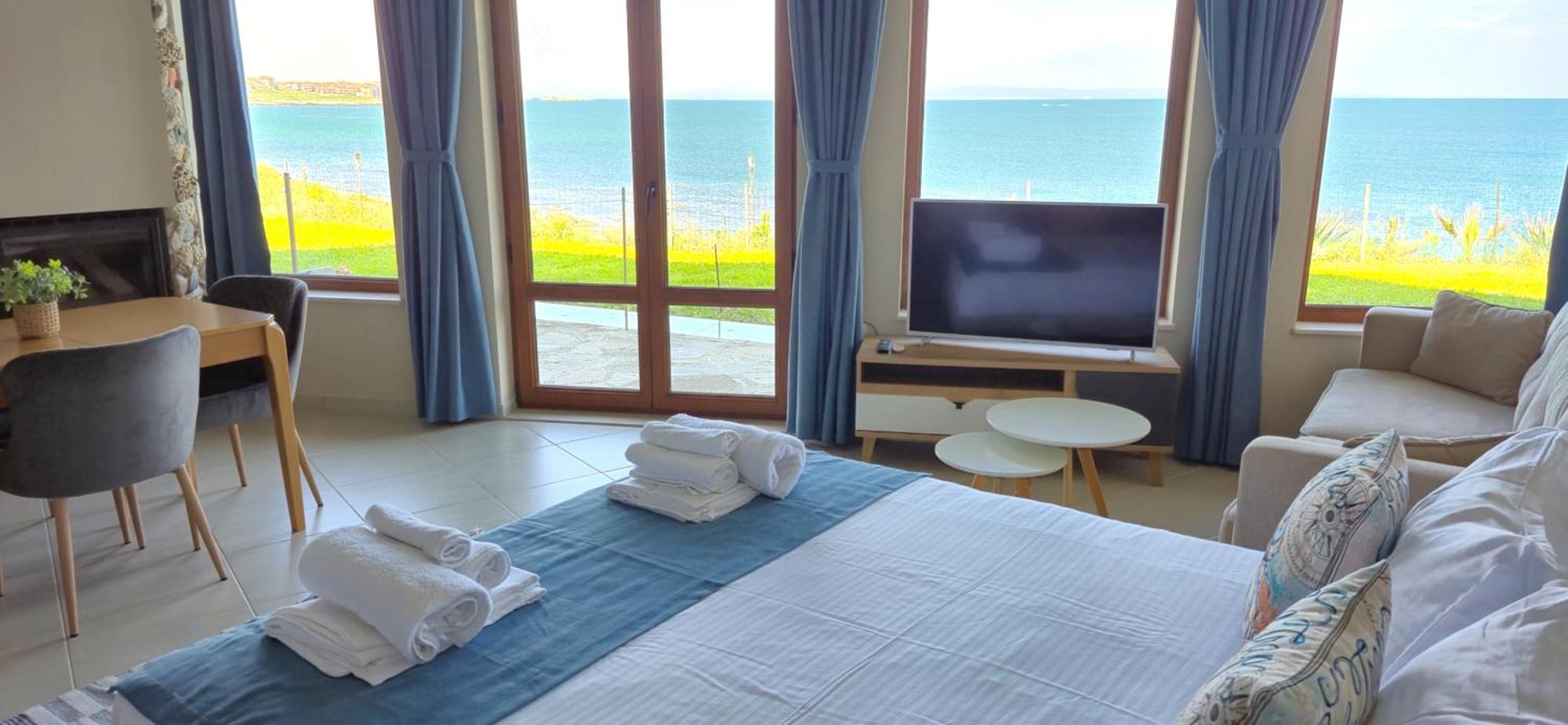 Dolphin Bay Boutique Complex Sozopol Hotel Exterior photo